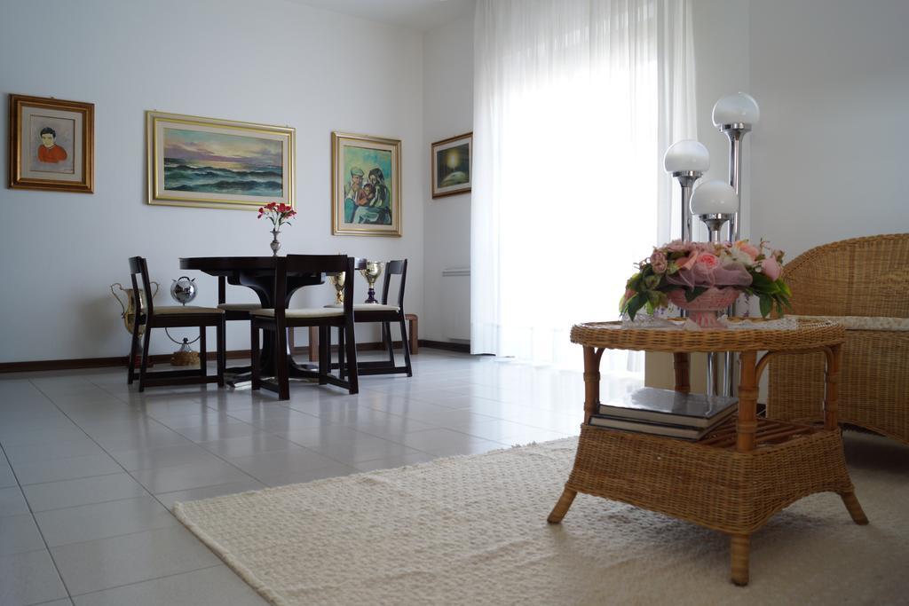 Bed and Breakfast Il Melograno Oristano Exterior foto