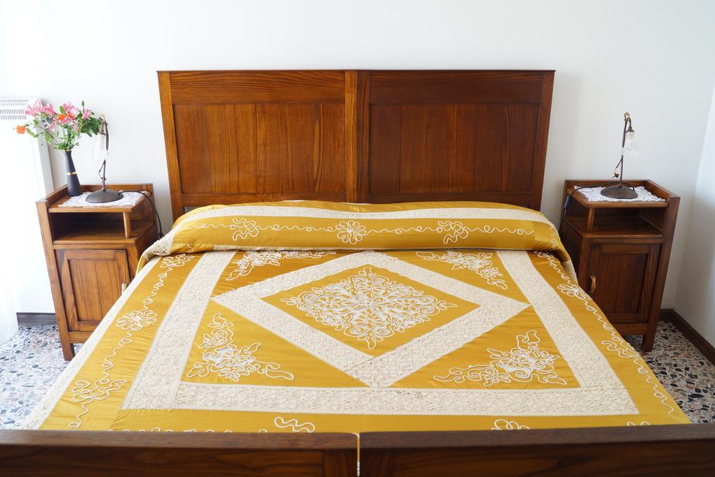 Bed and Breakfast Il Melograno Oristano Habitación foto